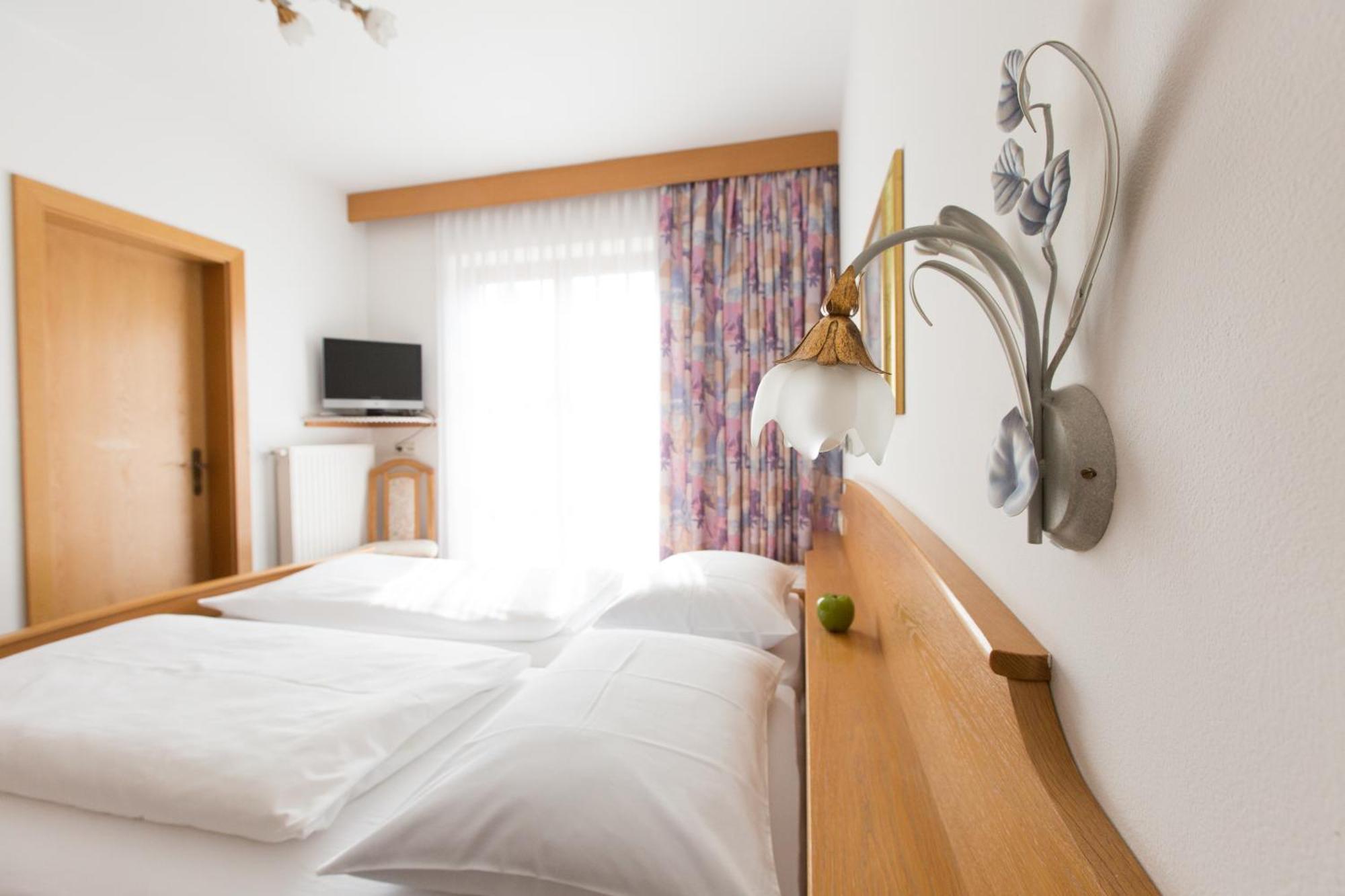 Linghof Bed and Breakfast Tirol Buitenkant foto