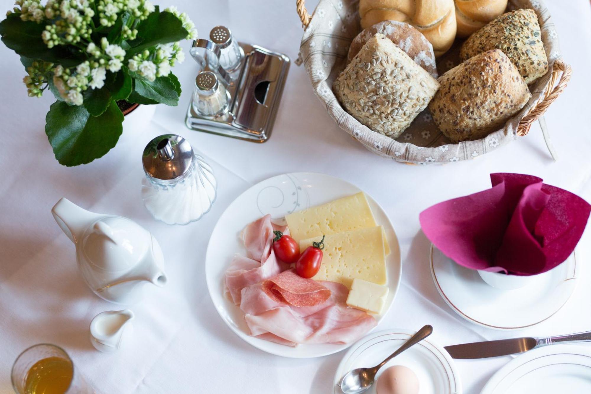Linghof Bed and Breakfast Tirol Buitenkant foto